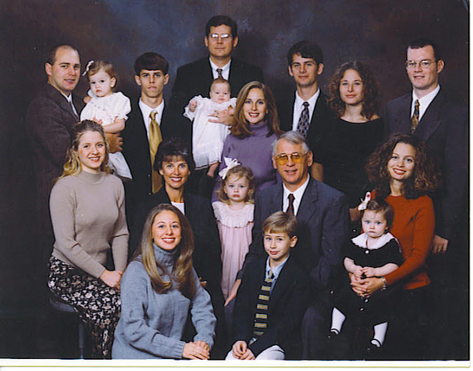 22/28 John and Dianne with extended family in 2000
